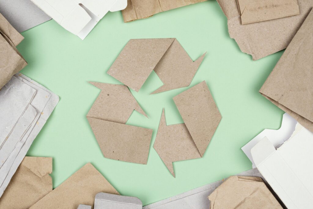 recycling-concept-flat-lay